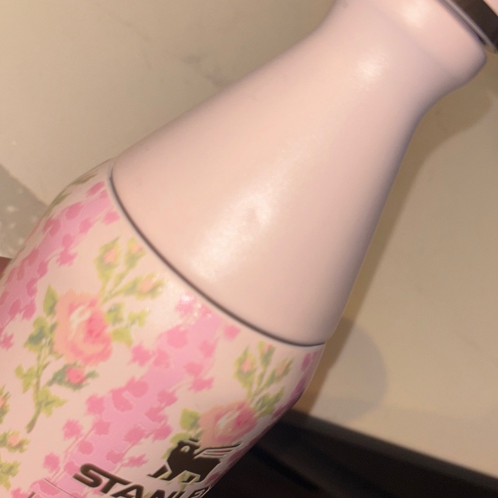 Loveshackfancy stanley bottle - Picture 2 of 5